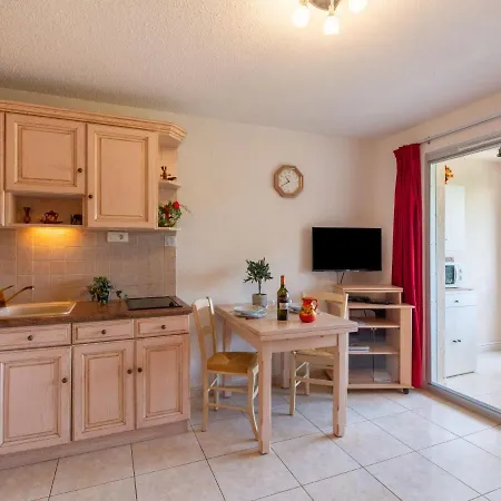 Les Jardins D'ys-8 By Interhome Apartman Les Issambres
